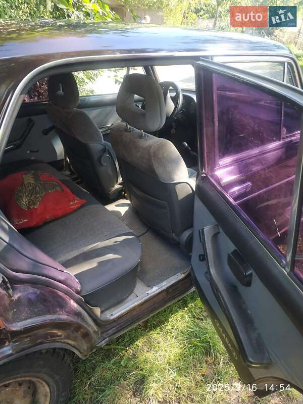 Седан ВАЗ / Lada 2106 1983 в Якушинці