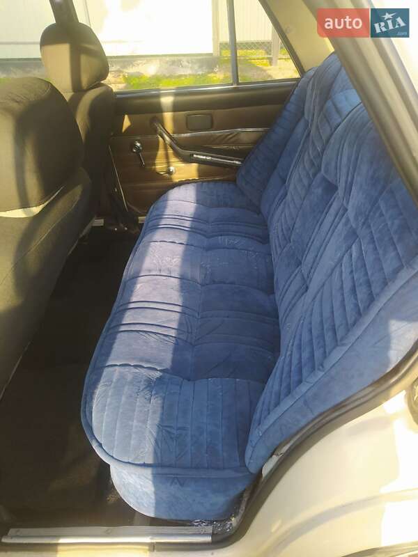 Седан ВАЗ / Lada 2106 1990 в Житомире