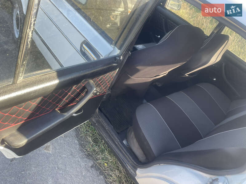 Седан ВАЗ / Lada 2106 1984 в Ровно