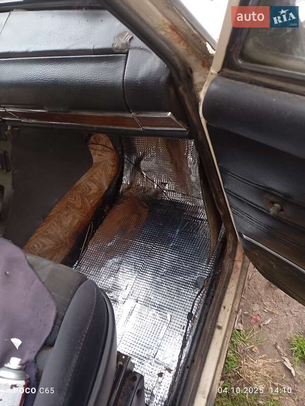 Седан ВАЗ / Lada 2106 1980 в Новгород-Северском фото 7 Седан ВАЗ / Lada 2106 1980 в Новгород-Северском