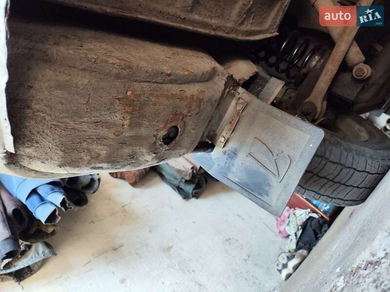 Седан ВАЗ / Lada 2106 1989 в Каменском фото 17 Седан ВАЗ / Lada 2106 1989 в Каменском