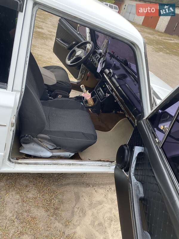 Седан ВАЗ / Lada 2106 1982 в Богодухове фото 7 Седан ВАЗ / Lada 2106 1982 в Богодухове