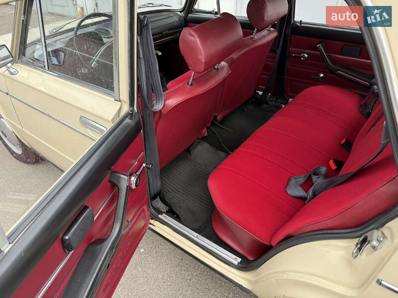 Седан ВАЗ / Lada 2106 1987 в Киеве