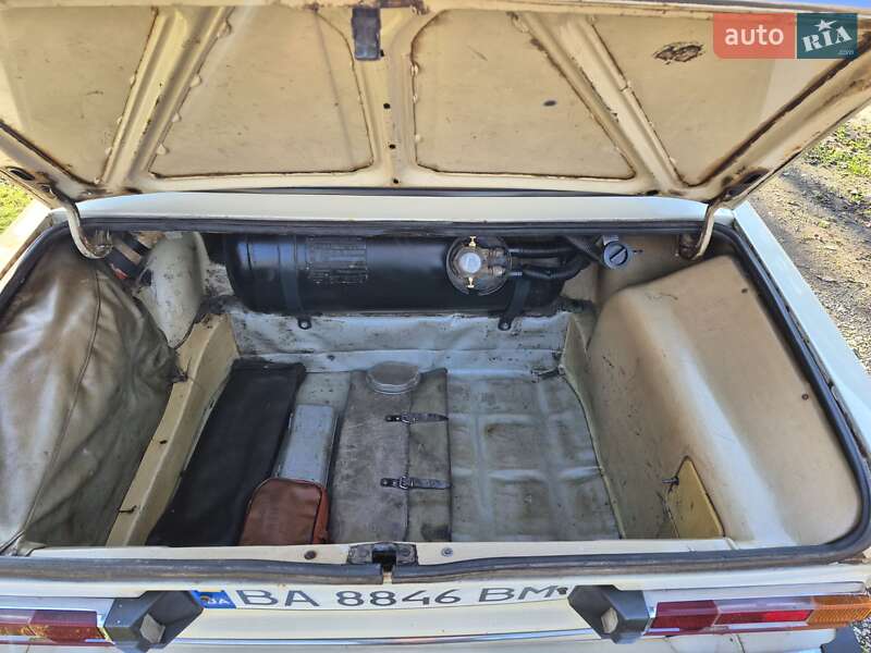 Седан ВАЗ / Lada 2106 1984 в Кривом Роге