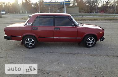 Седан ВАЗ / Lada 2107 2004 в Изюме