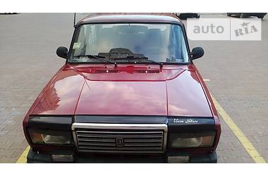 Седан ВАЗ / Lada 2107 1996 в Киеве