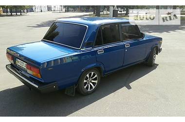 Седан ВАЗ / Lada 2107 2004 в Кривом Роге