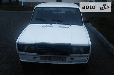 Седан ВАЗ / Lada 2107 1988 в Конотопе