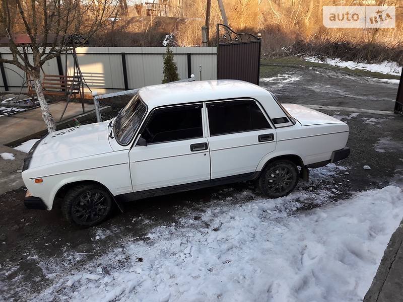 Седан ВАЗ / Lada 2107 2004 в Кам'янець-Подільському