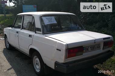 Седан ВАЗ / Lada 2107 2004 в Ровно