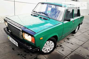 Седан ВАЗ / Lada 2107 2005 в Луцке