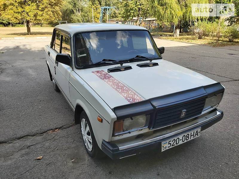 Седан ВАЗ / Lada 2107 1993 в Никополе