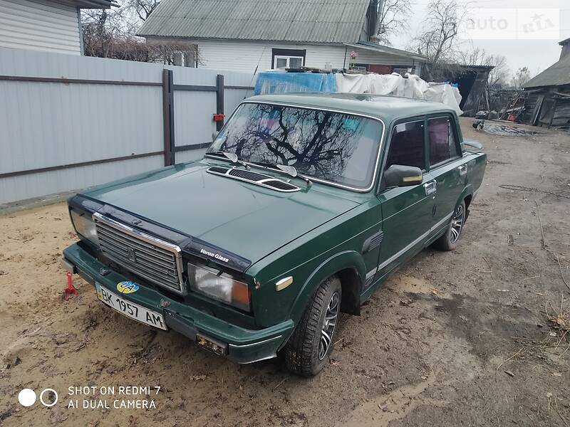 Седан ВАЗ / Lada 2107 1998 в Рокитному