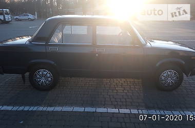 Седан ВАЗ / Lada 2107 1995 в Одессе