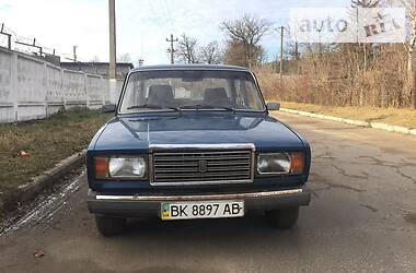 Седан ВАЗ / Lada 2107 2002 в Луцке