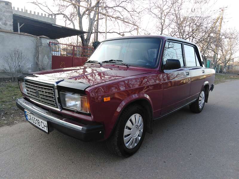 Седан ВАЗ / Lada 2107 2003 в Одессе