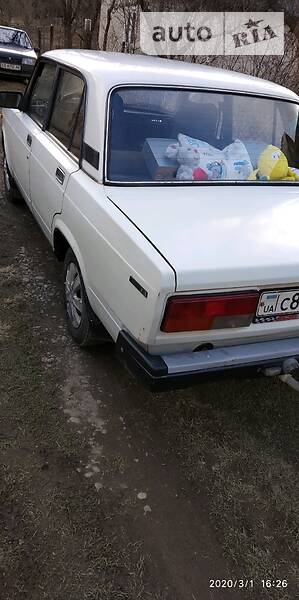 Седан ВАЗ / Lada 2107 1986 в Чернівцях