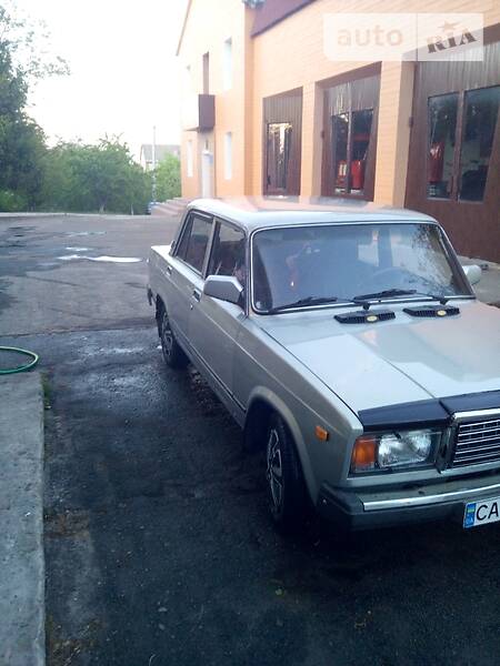 Седан ВАЗ / Lada 2107 2007 в Чигирине