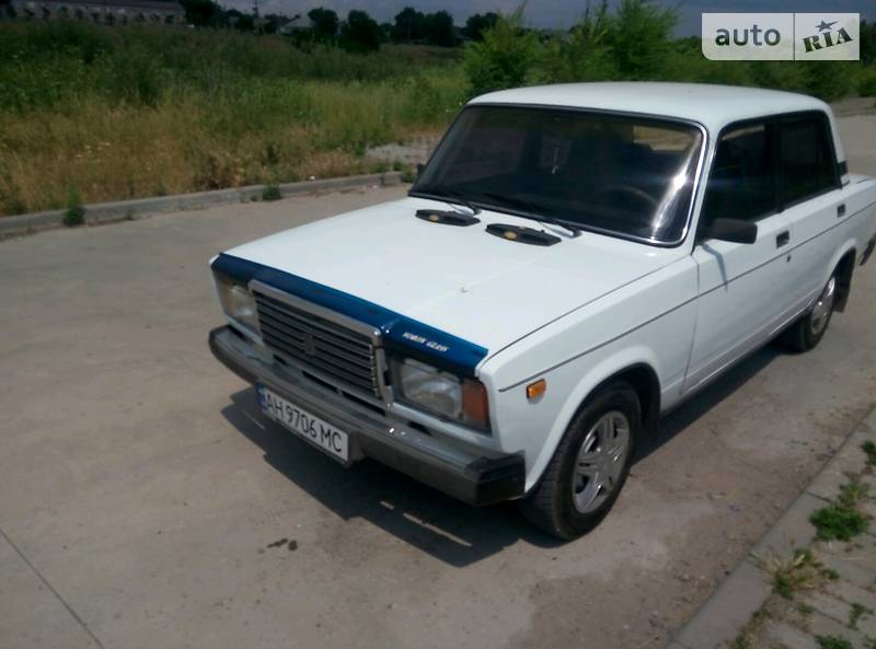 Седан ВАЗ / Lada 2107 2004 в Синельниковому
