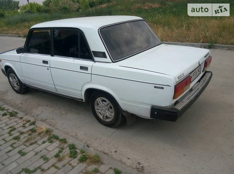 Седан ВАЗ / Lada 2107 2004 в Синельниковому