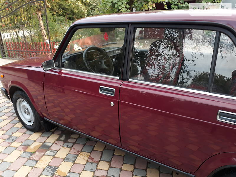 Седан ВАЗ / Lada 2107 2003 в Богородчанах