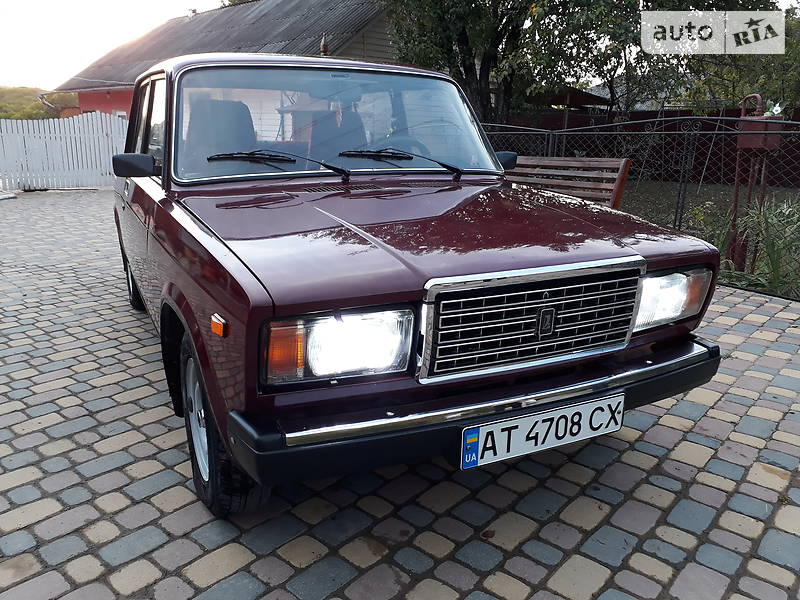 Седан ВАЗ / Lada 2107 2003 в Богородчанах