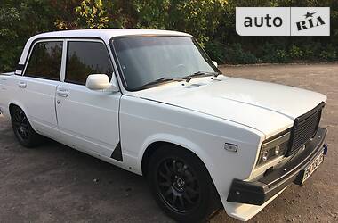 Седан ВАЗ / Lada 2107 2004 в Сумах