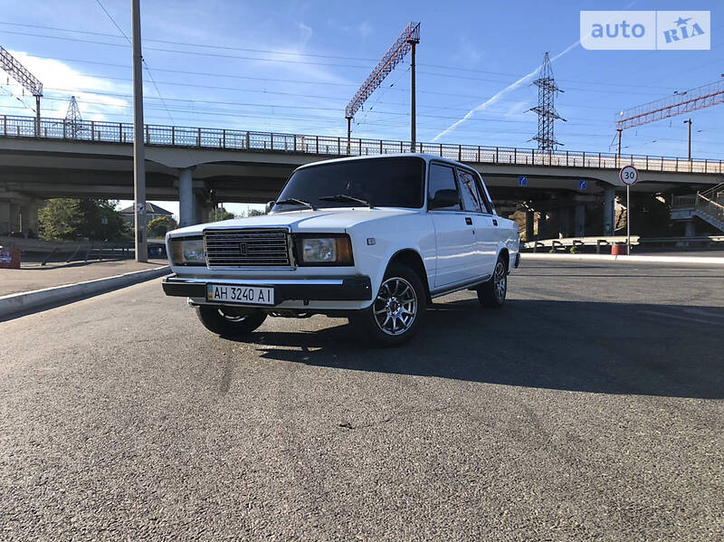 Седан ВАЗ / Lada 2107 2004 в Одессе