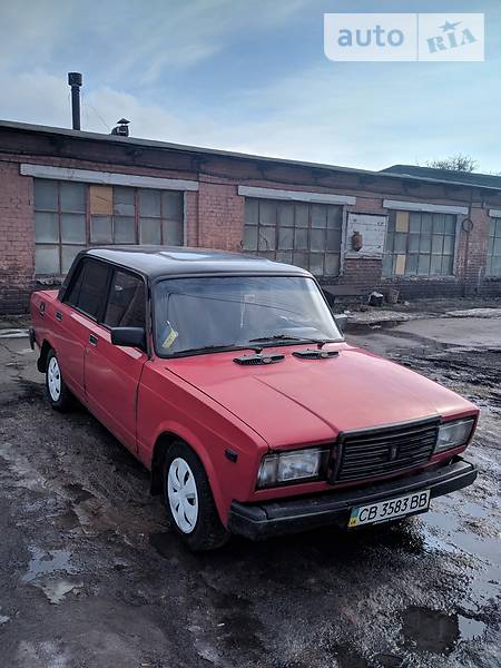 Седан ВАЗ / Lada 2107 1984 в Чернигове