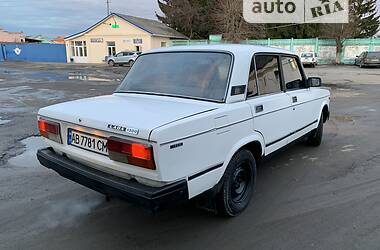 Седан ВАЗ / Lada 2107 2000 в Жмеринці