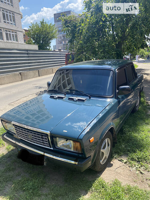 Седан ВАЗ / Lada 2107 2005 в Полтаве