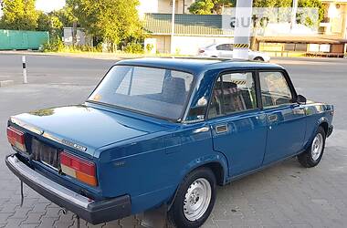 Седан ВАЗ / Lada 2107 2003 в Одессе