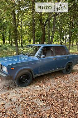 Седан ВАЗ / Lada 2107 2000 в Ямполе