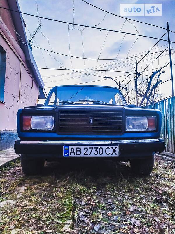 Седан ВАЗ / Lada 2107 1990 в Виннице