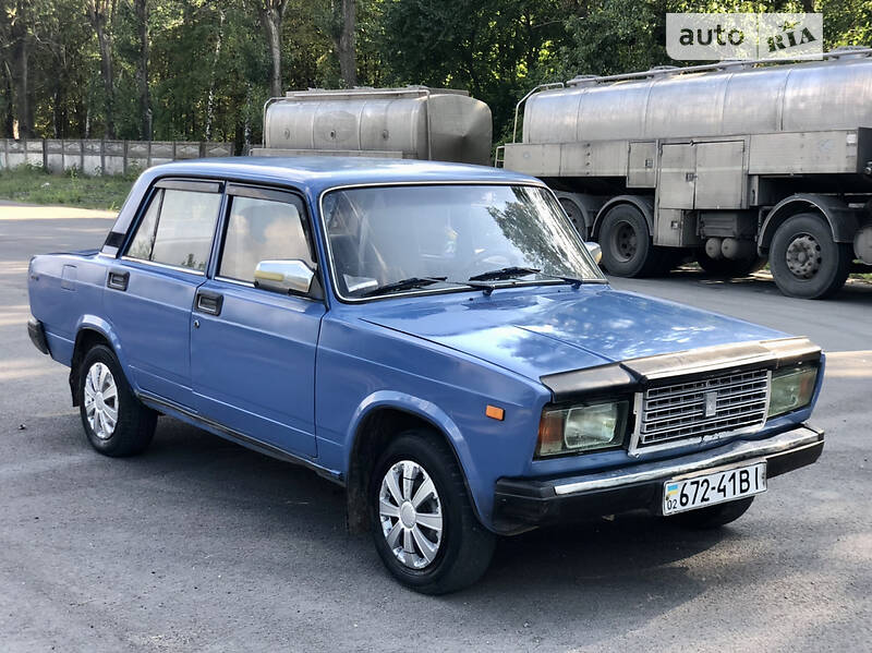 Седан ВАЗ / Lada 2107 1990 в Томашполі