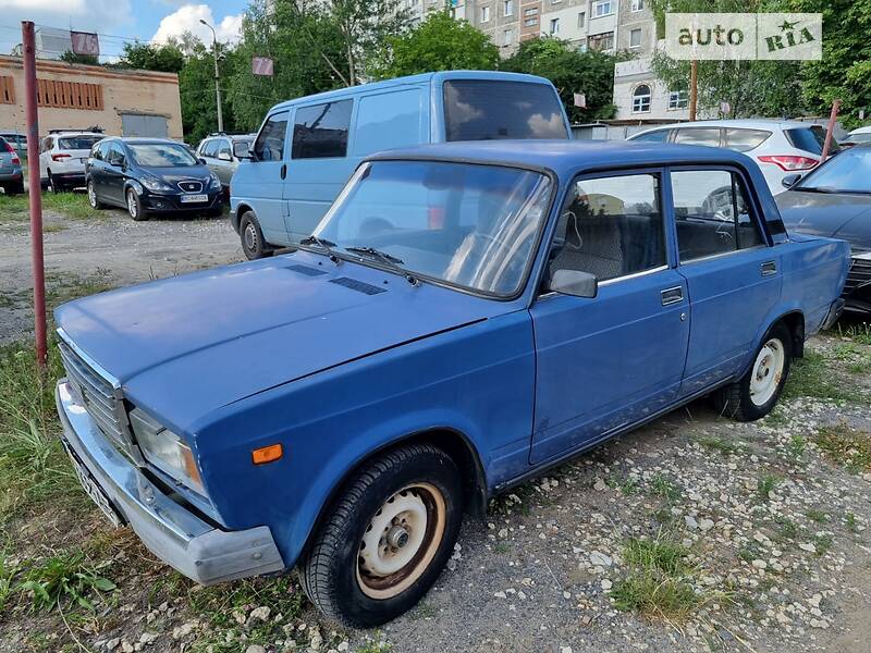 Седан ВАЗ / Lada 2107 2005 в Хмельницком