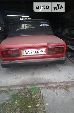 Седан ВАЗ / Lada 2107 1988 в Василькові