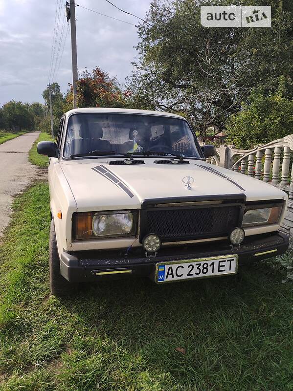 Седан ВАЗ / Lada 2107 1989 в Иваничах