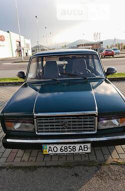 Седан ВАЗ / Lada 2107 2005 в Хусті