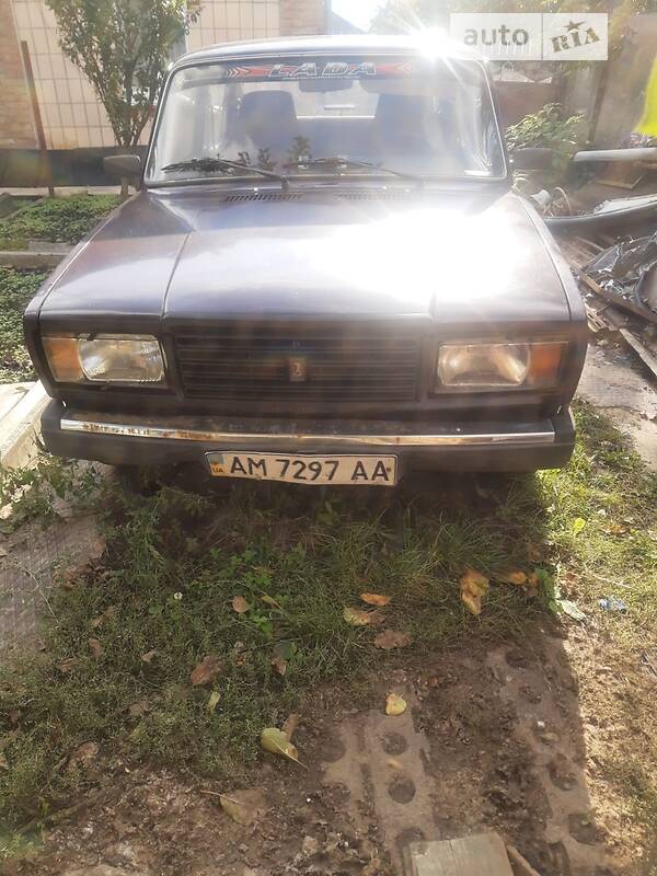 Седан ВАЗ / Lada 2107 2004 в Бердичеві