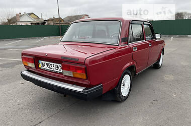 Седан ВАЗ / Lada 2107 2006 в Александрие