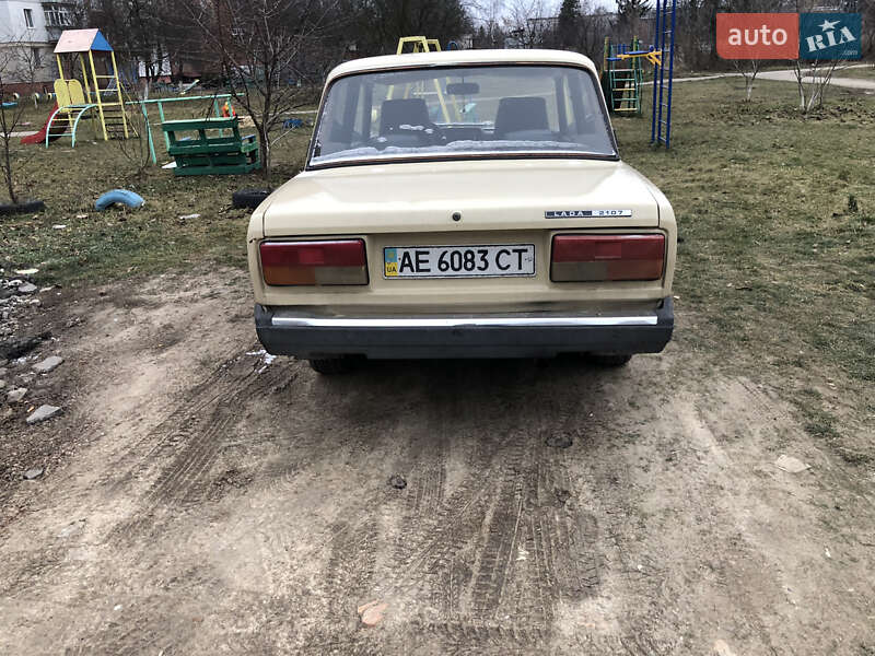 Седан ВАЗ / Lada 2107 1988 в Умані