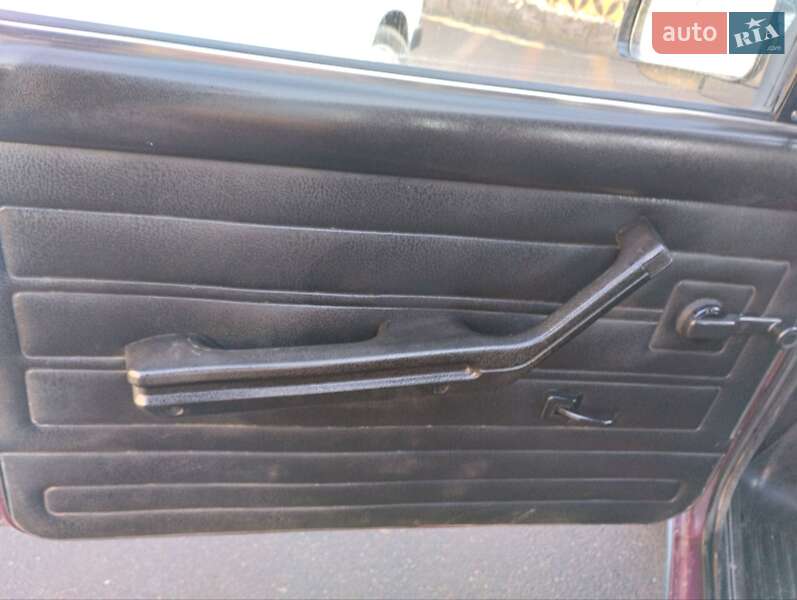 Седан ВАЗ / Lada 2107 2004 в Рені