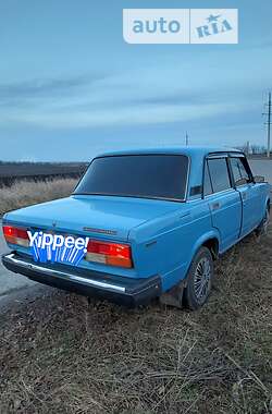 Седан ВАЗ / Lada 2107 2004 в Днепре