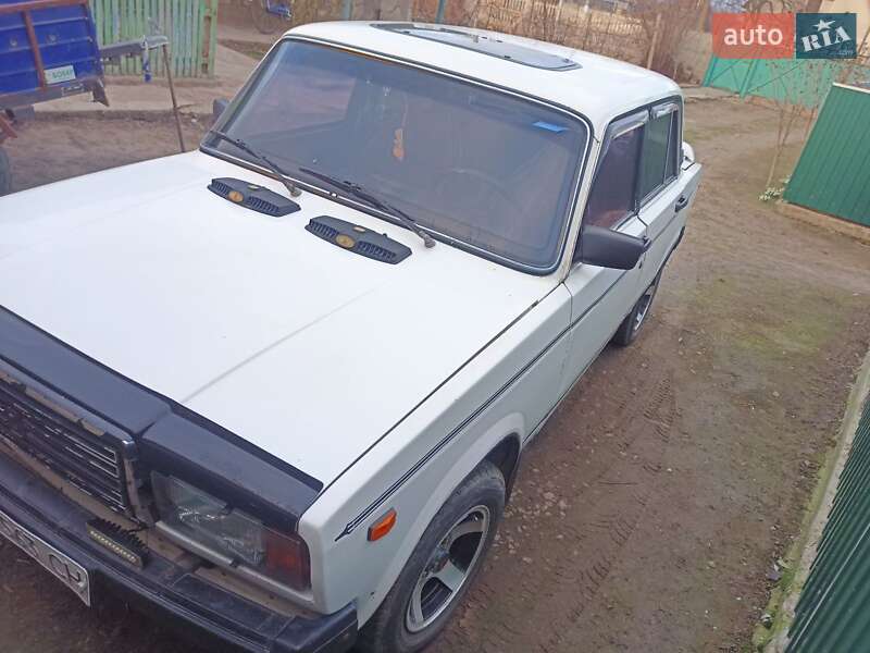 Седан ВАЗ / Lada 2107 1994 в Ізмаїлі