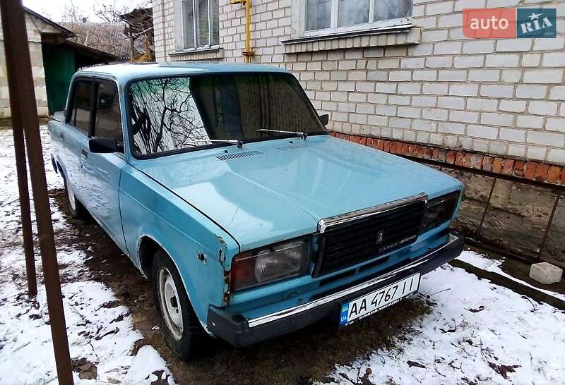 Седан ВАЗ / Lada 2107 1989 в Житомире