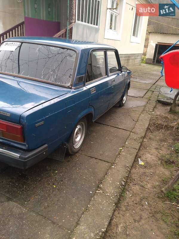 Седан ВАЗ / Lada 2107 2002 в Виноградове