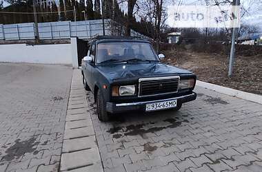 Седан ВАЗ / Lada 2107 2003 в Черновцах