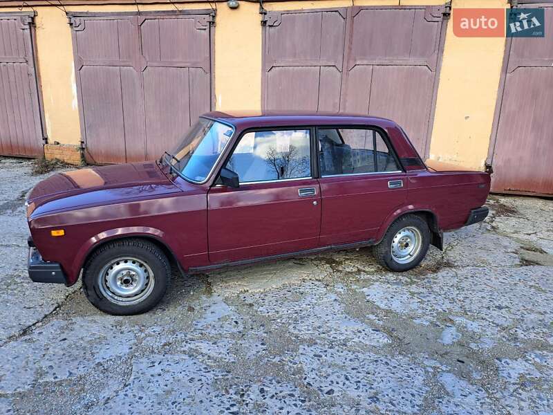 Седан ВАЗ / Lada 2107 2003 в Киеве фото 5 Седан ВАЗ / Lada 2107 2003 в Киеве