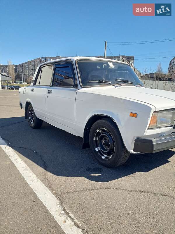 Седан ВАЗ / Lada 2107 2004 в Одесі
